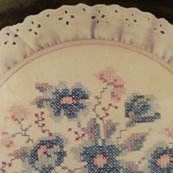 Vintage Cross Stitch 7" Stamped Blue Floral - Picture 4 of 6